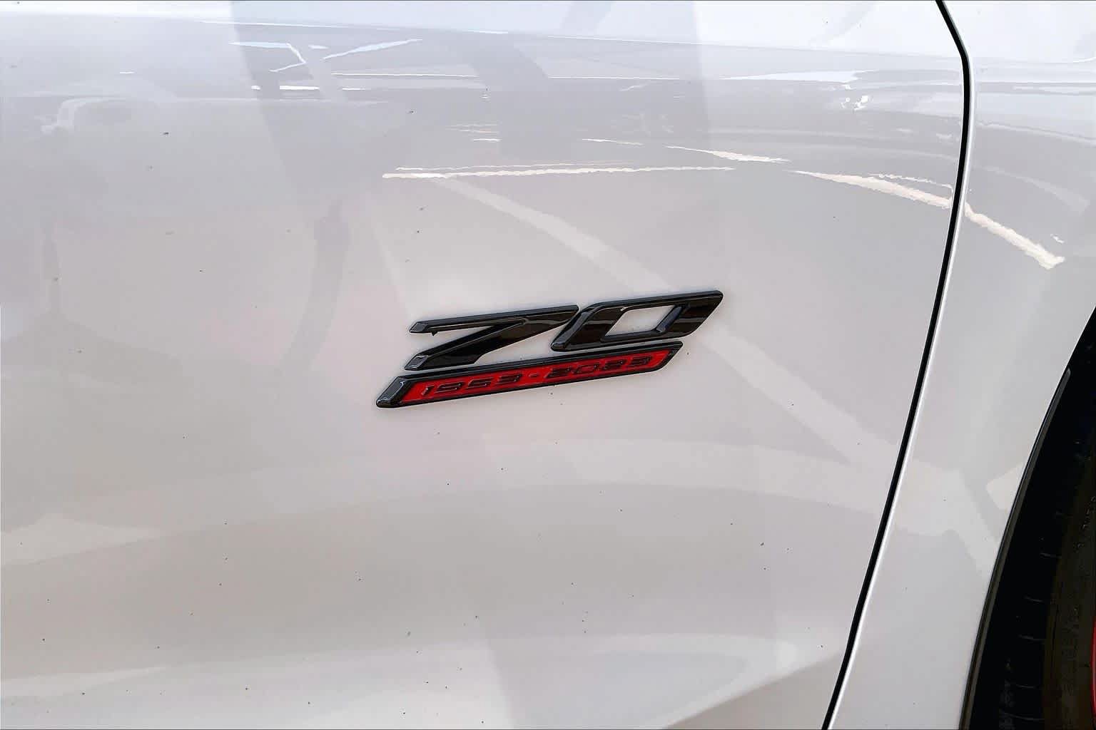 Used 2023 Chevrolet Corvette Stingray Premium Conv w/ Z51 Performance Package RWD image 11