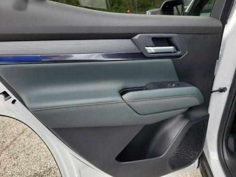 New 2026 GMC Terrain AT4 w/ Convenience Package III AWD/4WD image 12