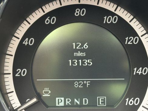Used 2011 Mercedes-Benz E 550 Cabriolet image 9