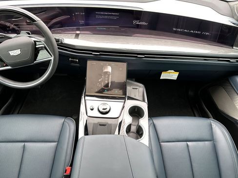 New 2026 Cadillac Escalade IQL Sport 2 w/ LPO, ONYX Package image 16