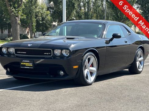 Used 2009 Dodge Challenger SRT8 w/ SRT Option Group II image 8