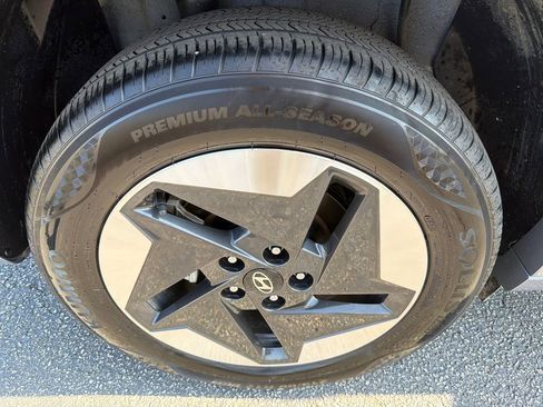 Used 2024 Hyundai Kona SEL FWD image 17