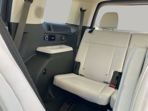 Used 2025 Hyundai Santa Fe Calligraphy image 36