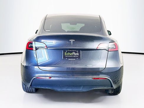 Used 2024 Tesla Model Y Long Range AWD/4WD image 7
