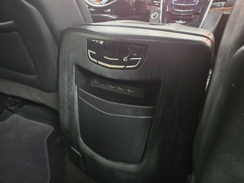 Used 2017 Cadillac Escalade ESV Premium Luxury image 22