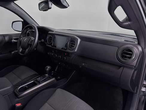 Used 2021 Toyota Tacoma TRD Off-Road image 26