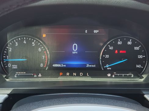 Used 2023 Ford Explorer XLT w/ Equipment Group 202A AWD/4WD image 19