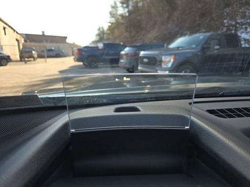 Used 2024 GMC Terrain Denali w/ Black Diamond Edition image 31