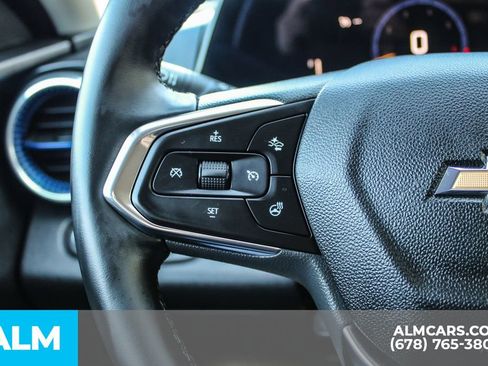 Used 2025 Chevrolet Trax LT w/ LT Convenience Package image 27