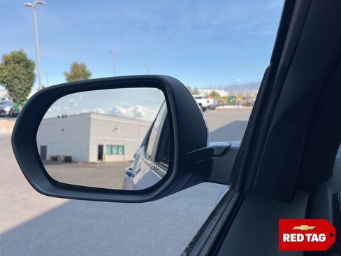 New 2026 Chevrolet Equinox ACTIV w/ Convenience Package III image 4