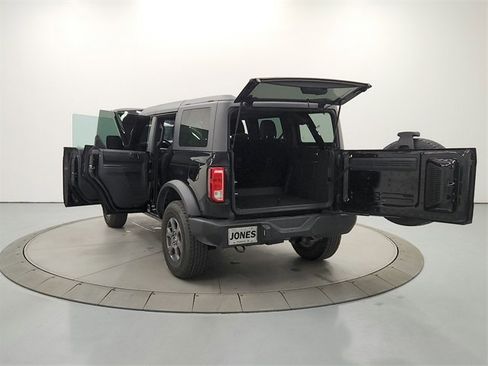 Used 2025 Ford Bronco Big Bend image 14