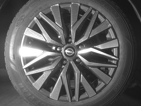 Used 2025 Nissan Altima 2.5 SV FWD image 15