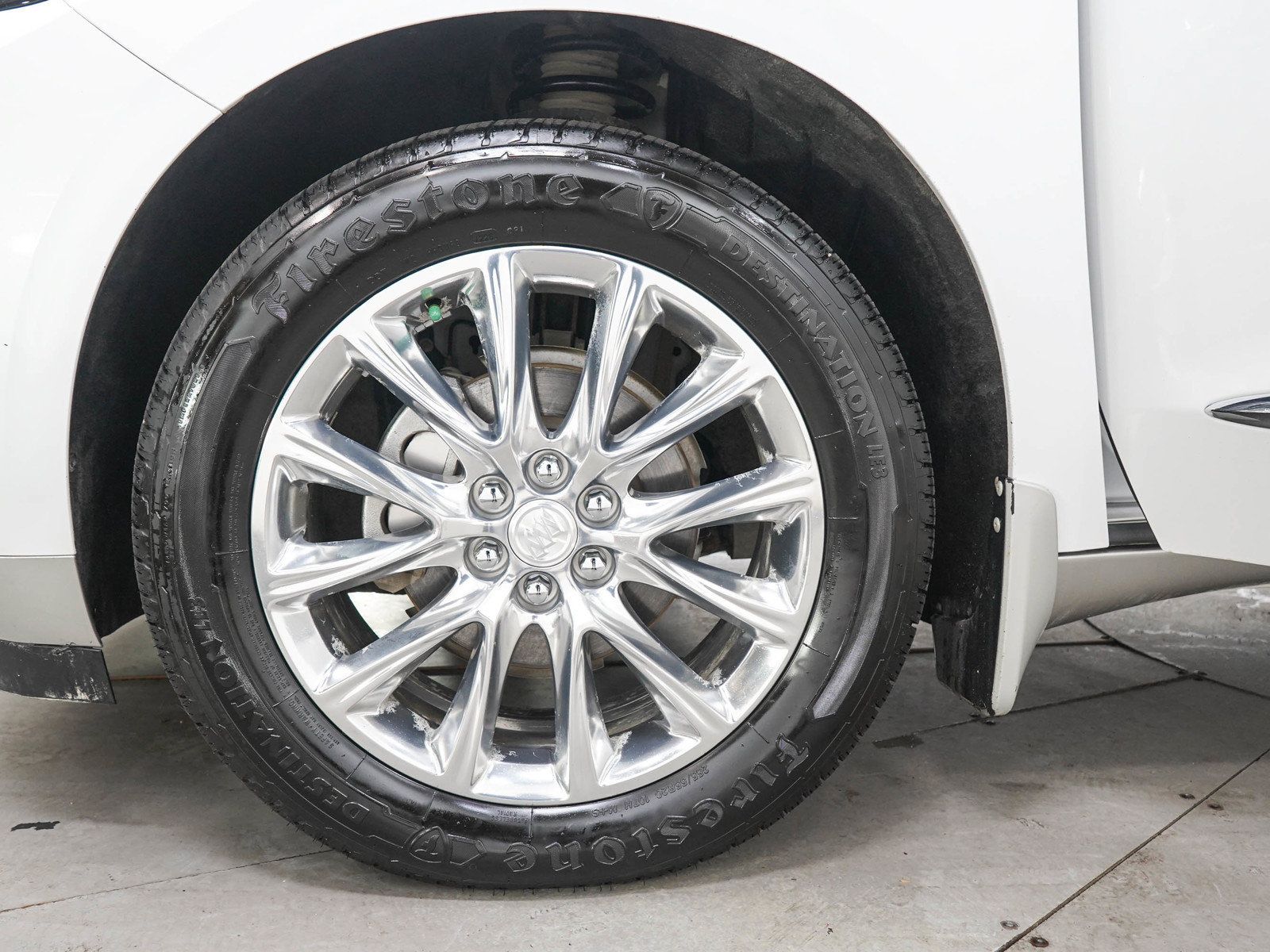 Used 2020 Buick Enclave Premium w/ Surround and Sites Package AWD/4WD image 32