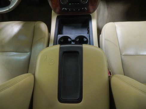 Used 2012 Chevrolet Silverado 1500 LTZ w/ LTZ White Diamond Edition AWD/4WD image 28