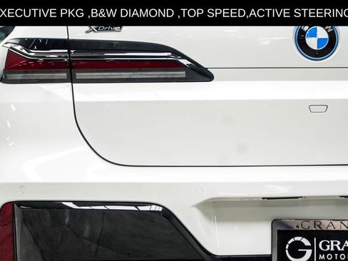 Used 2025 BMW 750e xDrive w/ Executive Package AWD/4WD image 22