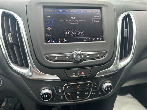 Used 2022 Chevrolet Equinox LT w/ Driver Convenience Package image 14