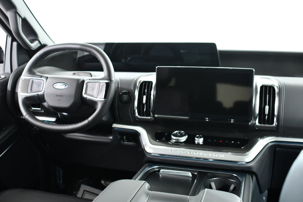 New 2027 Ford Expedition Platinum w/ Stealth Performance Package AWD/4WD image 8