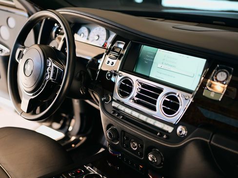 Used 2014 Rolls-Royce Ghost image 23