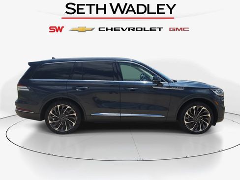 Used 2022 Lincoln Aviator Reserve w/ Equipment Group 201A AWD/4WD image 8