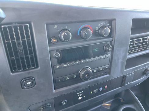 New 2025 GMC Savana 2500 Extended w/ Driver Convenience Package RWD image 13