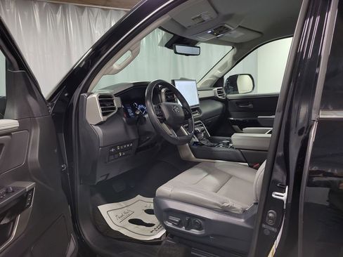 Used 2023 Toyota Tundra Limited image 12