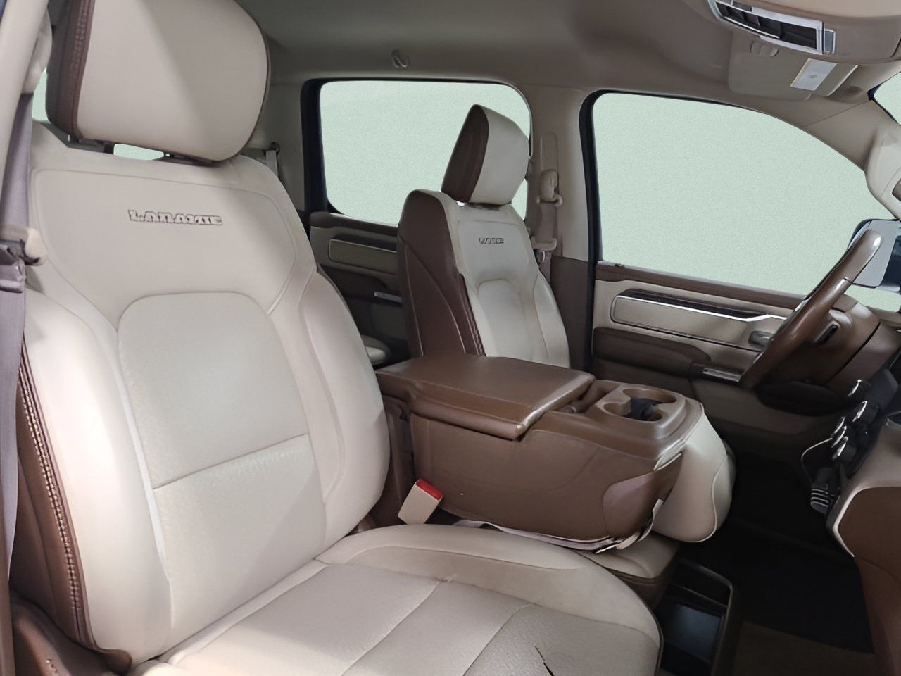 Used 2020 RAM 1500 Laramie AWD/4WD image 14