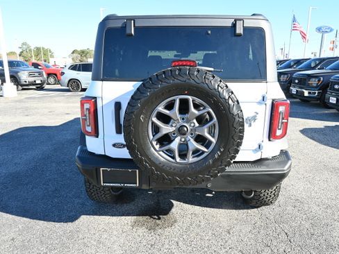 New 2025 Ford Bronco Badlands image 4