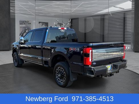 Used 2023 Ford F350 Platinum AWD/4WD image 7