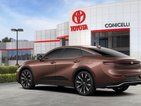 New 2026 Toyota Crown Platinum AWD/4WD image 6