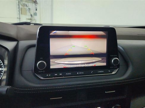 Certified 2023 Nissan Rogue SV image 33