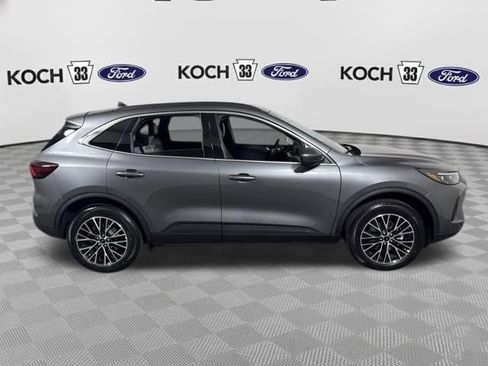 New 2026 Ford Escape SE w/ PHEV Premium Package FWD image 9