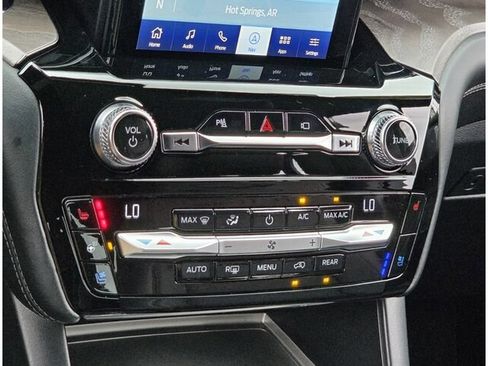 Used 2021 Ford Explorer Platinum w/ Equipment Group 601A AWD/4WD image 26