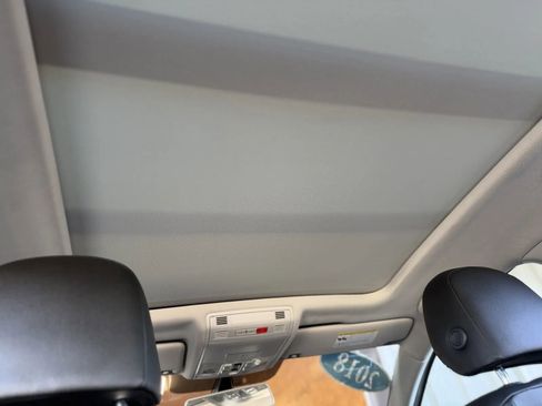 Used 2018 Volkswagen Golf SE FWD image 19