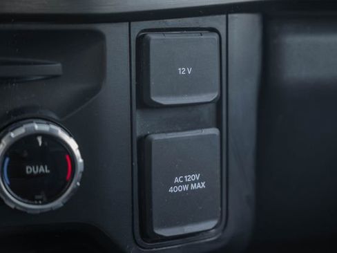 Used 2023 Ford F250 Lariat w/ Chrome Package image 28