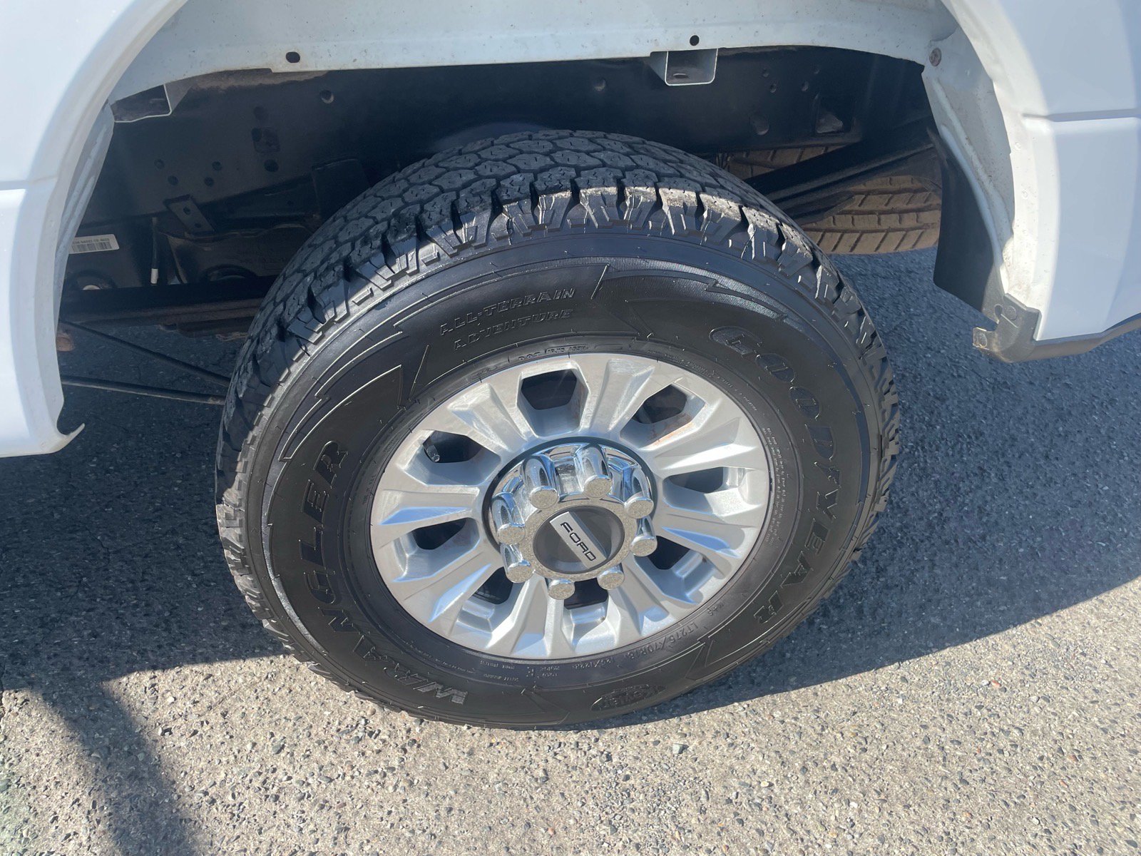 Used 2017 Ford F250 XL w/ Power Equipment Group AWD/4WD image 7