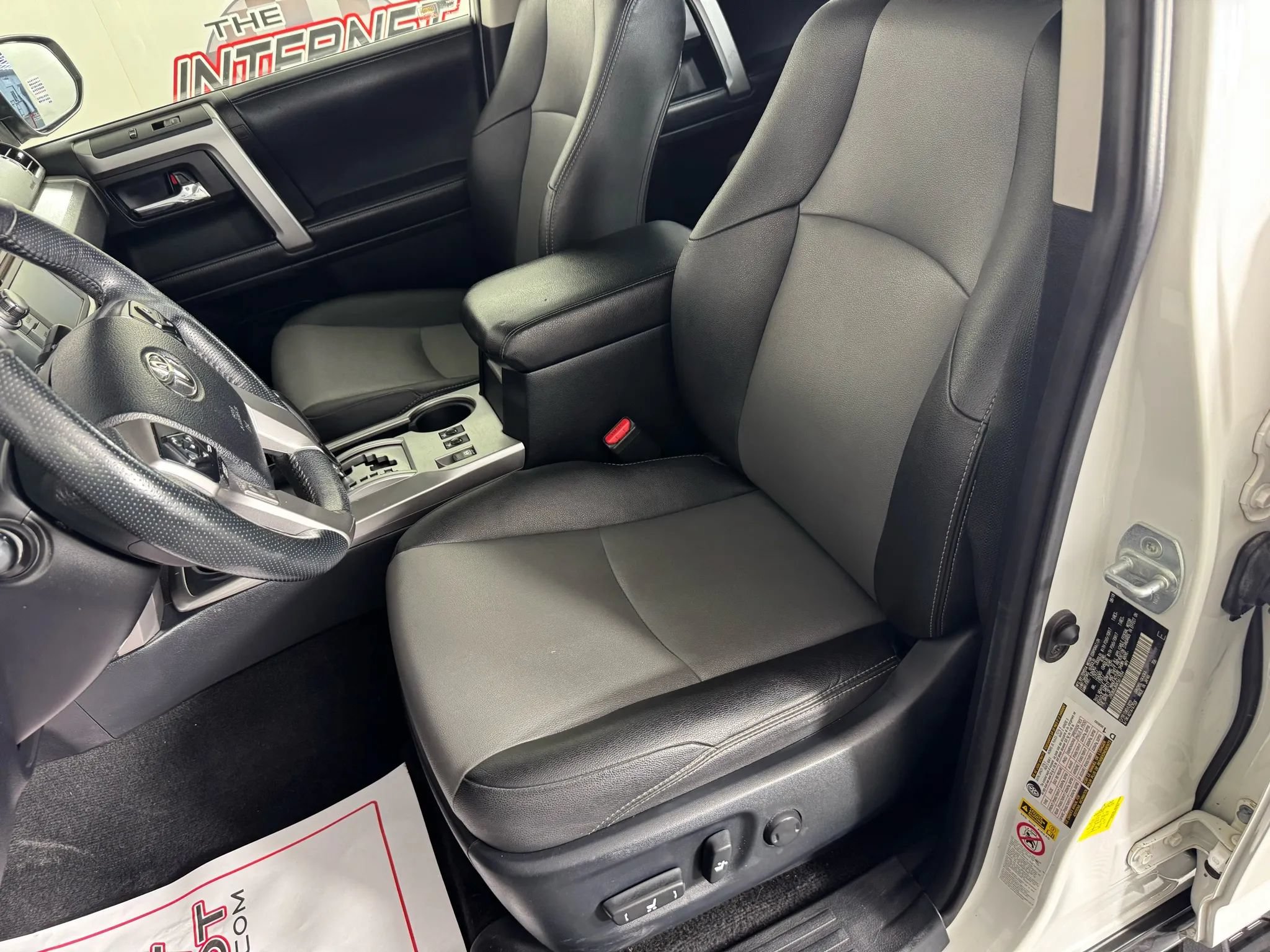Used 2019 Toyota 4Runner SR5 Premium AWD/4WD image 33