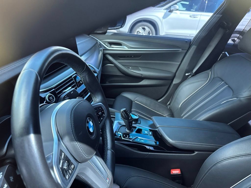 Used 2023 BMW M550i xDrive w/ Executive Package AWD/4WD image 29