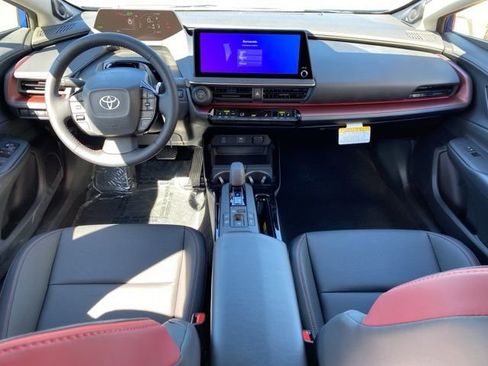 New 2025 Toyota Prius Plug-In Hybrid image 6