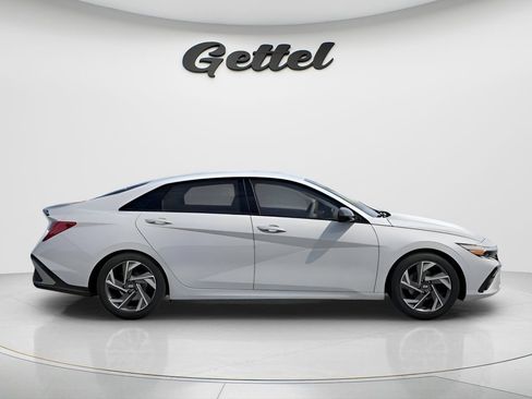 New 2026 Hyundai Elantra SEL Sport Premium FWD image 7