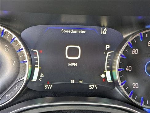 New 2026 Chrysler Pacifica Pinnacle image 11