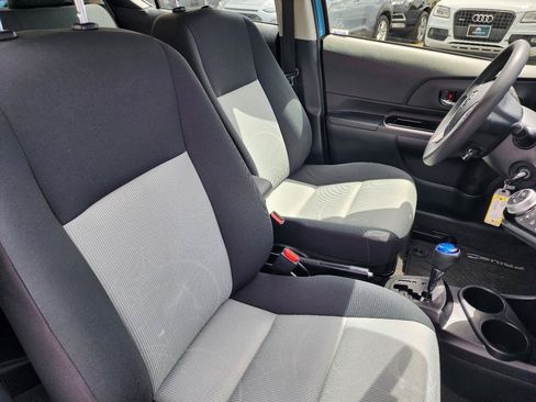 Used 2015 Toyota Prius C Two FWD image 29