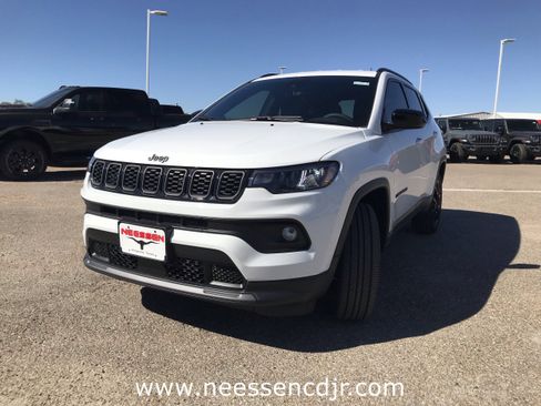 New 2026 Jeep Compass Latitude image 3