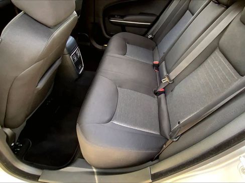 Used 2023 Chrysler 300 Touring w/ Sport Appearance Package image 21