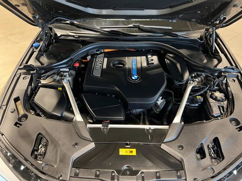 Used 2019 BMW 530e xDrive w/ Premium Package image 47