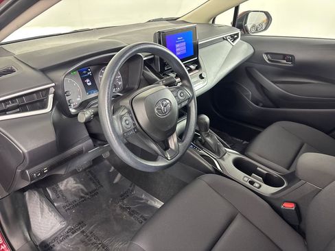 Certified 2025 Toyota Corolla LE image 7