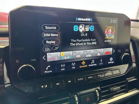 Used 2025 Nissan Pathfinder SL AWD/4WD image 21