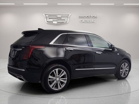 Used 2025 Cadillac XT5 Premium Luxury image 7