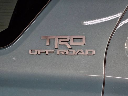 Certified 2025 Toyota 4Runner TRD Off-Road AWD/4WD image 38