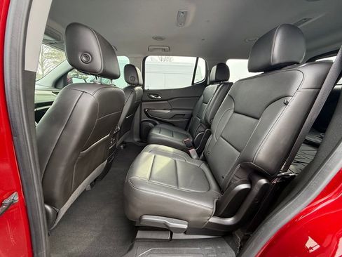 Used 2023 GMC Acadia SLT w/ Trailering Package image 17