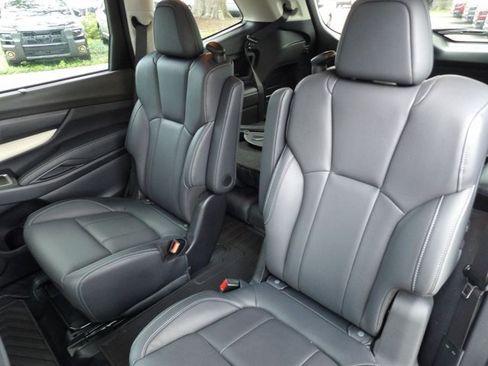 Used 2021 Subaru Ascent Limited w/ Technology Package AWD/4WD image 26